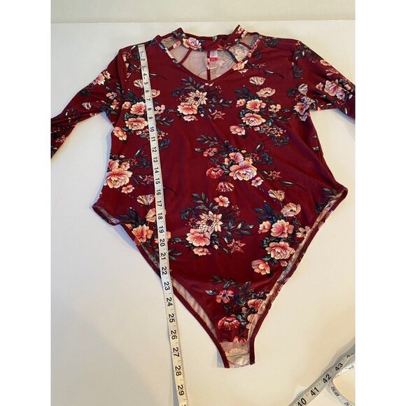 No Boundaries Cut out bodysuit in Burgundy Floral - Picture 9 of 11